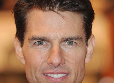 color of tom cruise eyes